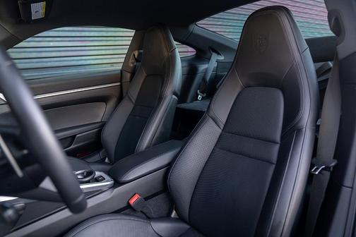 2022 Porsche 911 Carrera