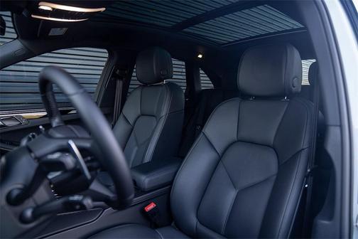 2024 Porsche Macan T