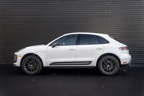 2024 Porsche Macan T