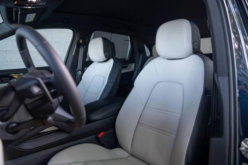 2025 Porsche Cayenne AWD