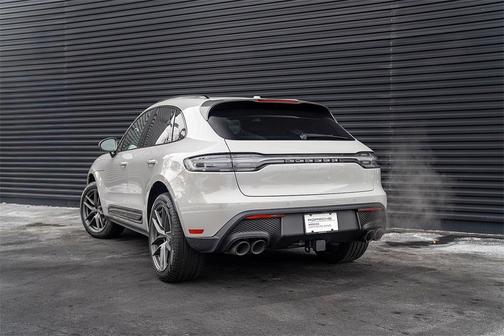 2025 Porsche Macan T