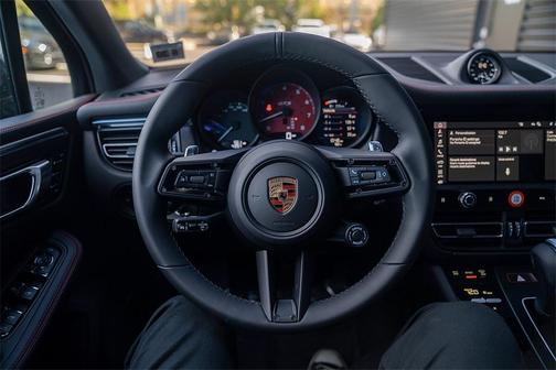 2025 Porsche Macan GTS