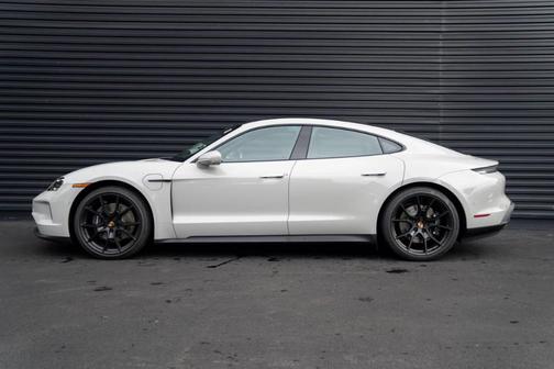2025 Porsche Taycan 4