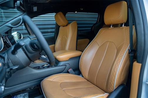 2022 Chrysler Pacifica Hybrid Pinnacle