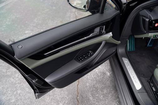 2024 Porsche Panamera 4