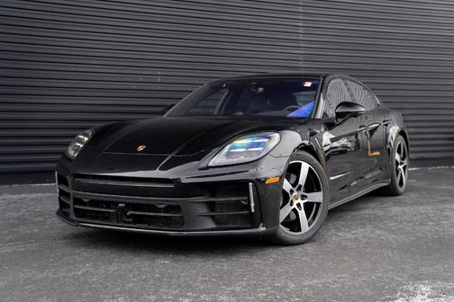 2024 Porsche Panamera 4