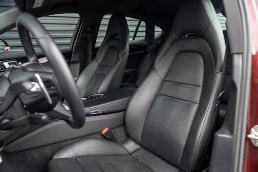 2021 Porsche Panamera 4