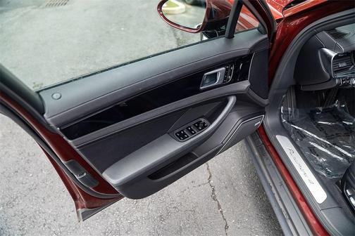 2021 Porsche Panamera 4