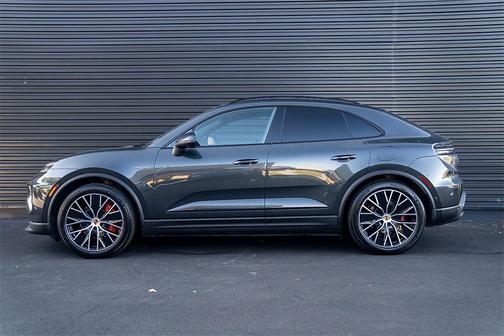 2025 Porsche Macan 4S