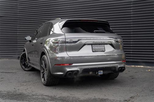 2021 Porsche Cayenne Turbo