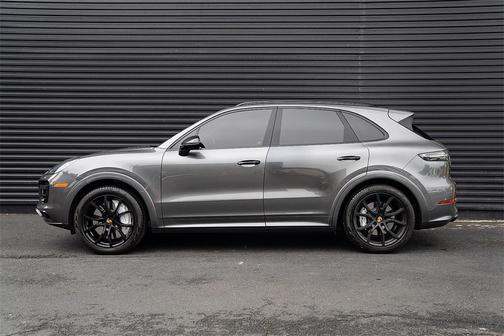 2021 Porsche Cayenne Turbo