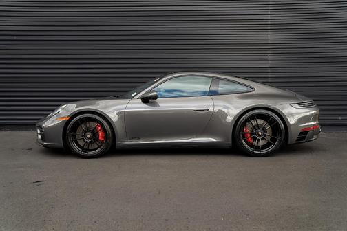 2022 Porsche 911 Carrera GTS