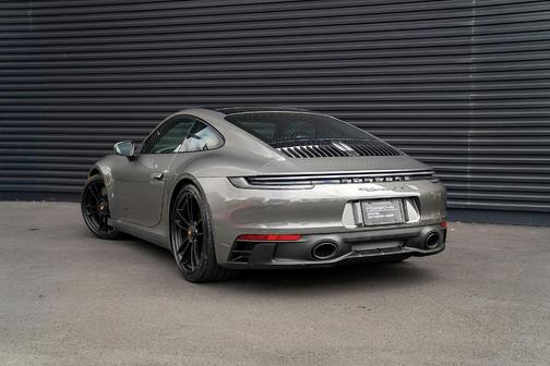 2022 Porsche 911 Carrera GTS