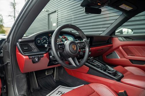 2022 Porsche 911 Carrera GTS