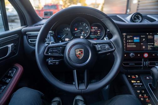 2025 Porsche Macan 