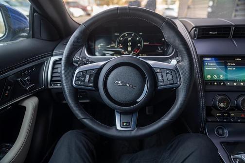 2022 Jaguar F-TYPE R