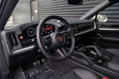 2025 Porsche Cayenne S Coupe AWD