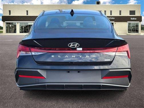 2025 Hyundai ELANTRA HEV SEL Sport