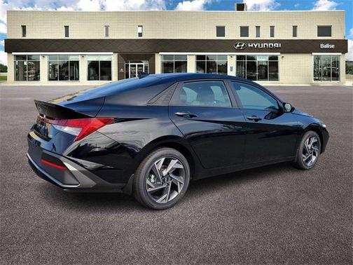 2025 Hyundai ELANTRA HEV SEL Sport