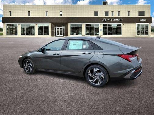2025 Hyundai ELANTRA HEV SEL Sport