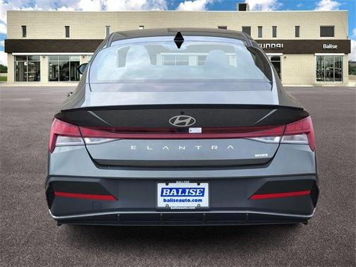 2025 Hyundai ELANTRA HEV SEL Sport