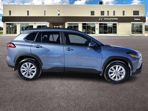 2023 Toyota Corolla Cross LE