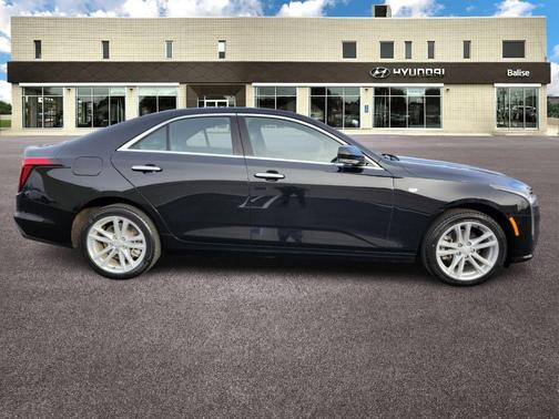 2023 Cadillac CT4 Luxury