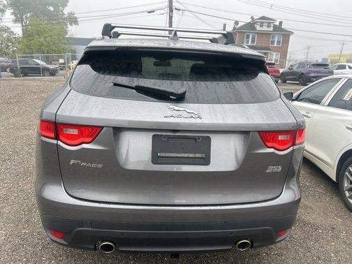 2017 Jaguar F-PACE 35t Prestige