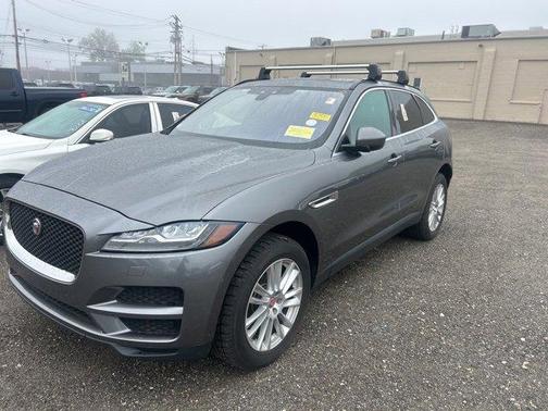 2017 Jaguar F-PACE 35t Prestige