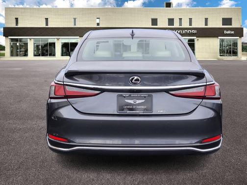 2022 Lexus ES 250 Luxury