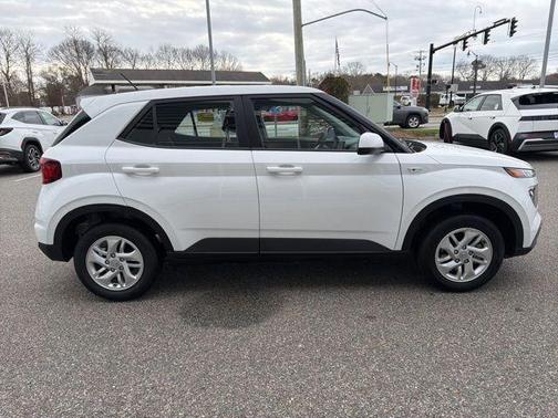 2026 Hyundai VENUE SE