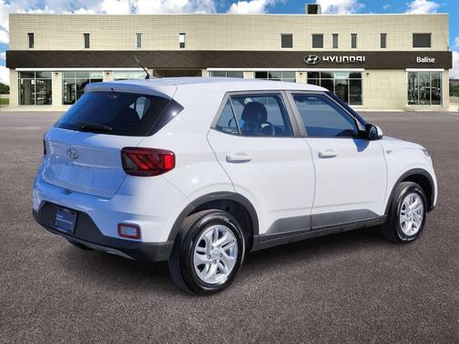 2026 Hyundai VENUE SE