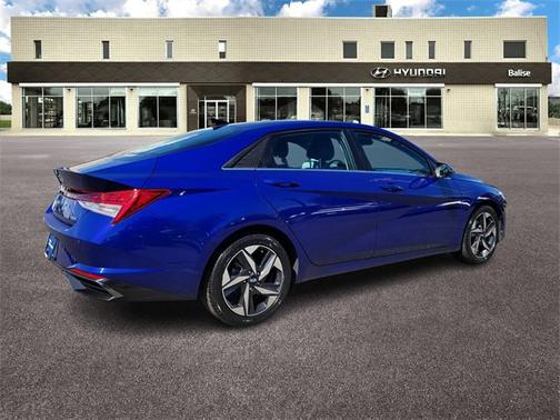 2022 Hyundai ELANTRA Limited