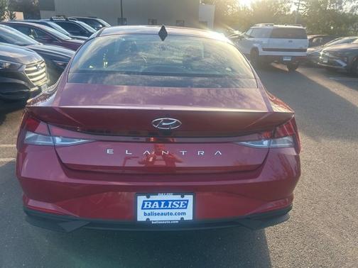 2023 Hyundai ELANTRA SEL