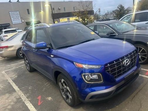 2023 Hyundai VENUE SEL