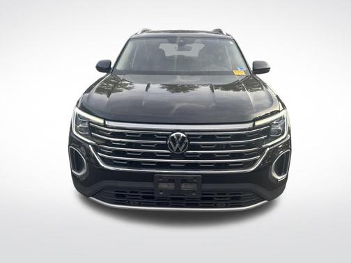 Deep Black Pearl 2024 Volkswagen Atlas 2.0T SEL