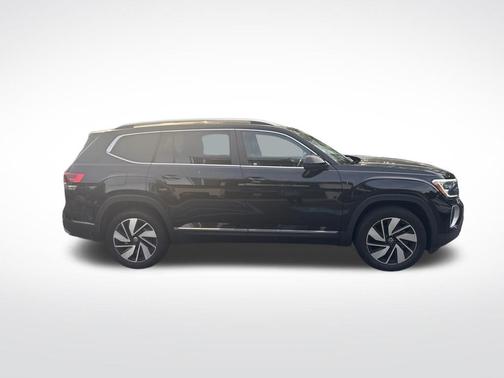 Deep Black Pearl 2024 Volkswagen Atlas 2.0T SEL
