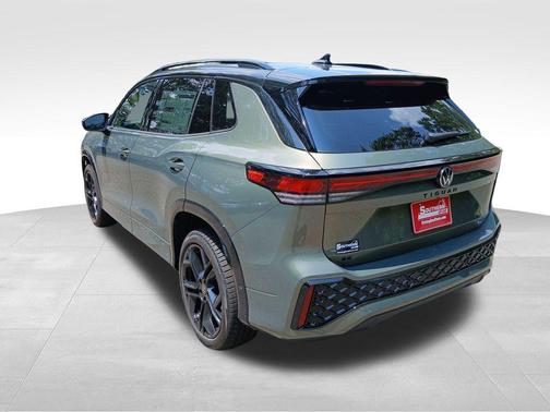 2025 Volkswagen Tiguan 2.0T SE R-Line Black