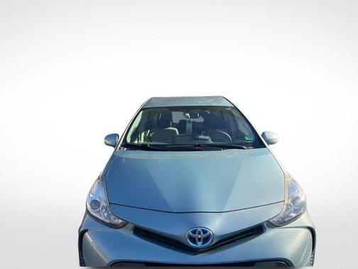 2017 Toyota Prius v Two