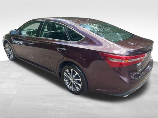2018 Toyota Avalon XLE