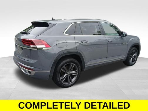 2022 Volkswagen Atlas Cross Sport 2.0T SEL R-Line