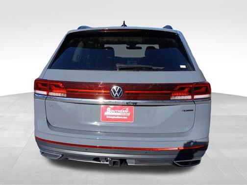 Pure Gray 2026 Volkswagen Atlas 2.0T SE W/TECHNOLOGY