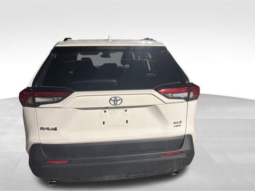 Ice 2025 Toyota RAV4 XLE