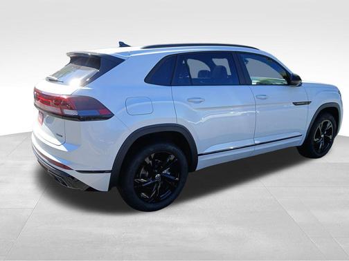 2026 Volkswagen Atlas Cross Sport 2.0T SEL R-Line Black