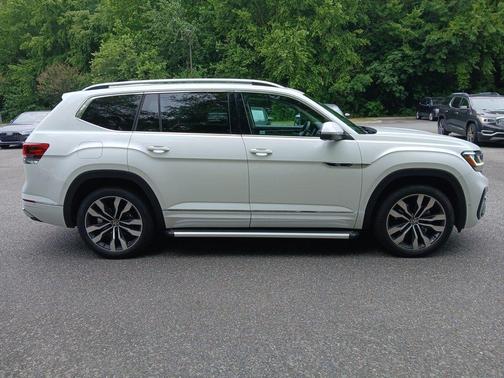 2022 Volkswagen Atlas 3.6L SEL Premium R-Line