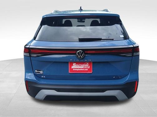 2025 Volkswagen Tiguan 2.0T SE