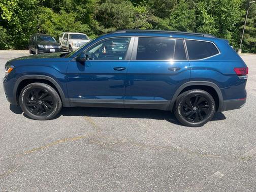 2022 Volkswagen Atlas 3.6L SE w/Technology