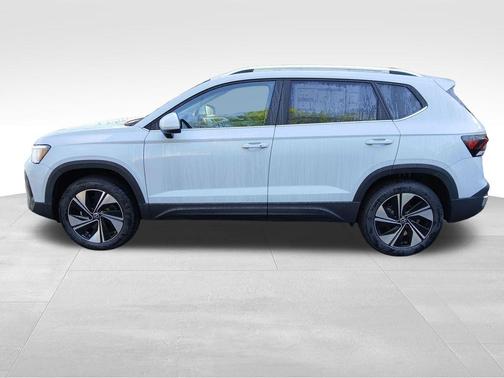 Gray 2026 Volkswagen Taos 1.5T SE