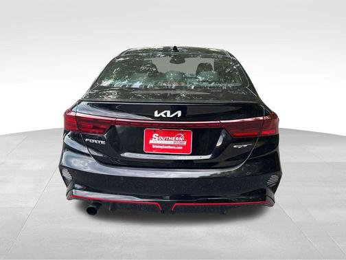 Aurora Black Pearl 2022 Kia Forte GT