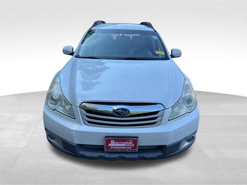 Satin White Pearl 2010 Subaru Outback 2.5i Premium